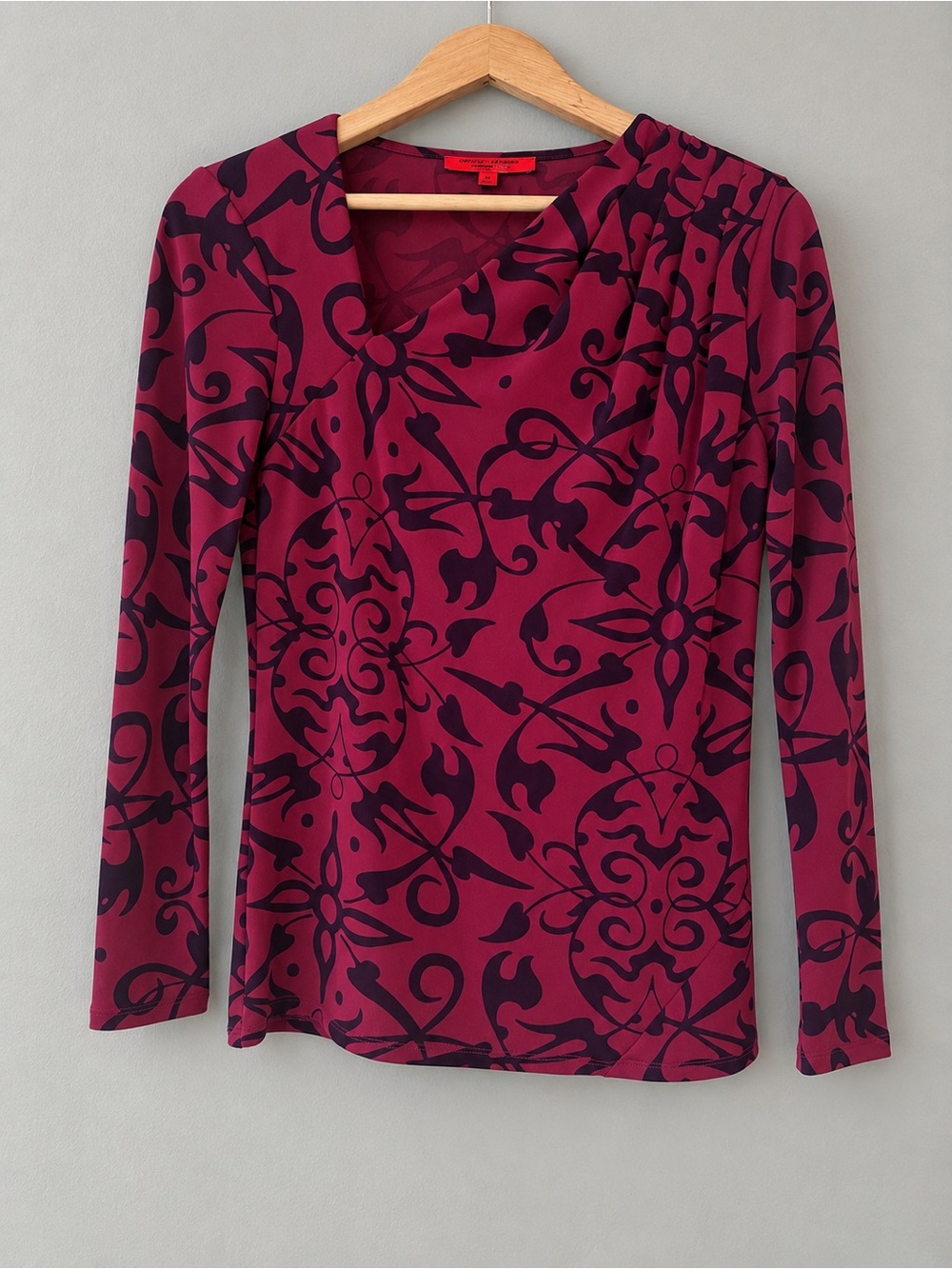 Narciso Rodriguez Design Nation S Graphic Scroll Draped Neck Long Sleeve Top